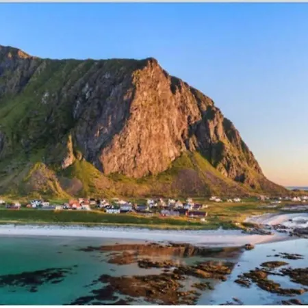 Lofoten_beach_eggum_cabin Eggum
